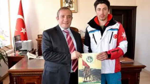 Sarıkamış Kaymakamı Karaman, Başarılı Milli Sporcuyu Kabul Etti