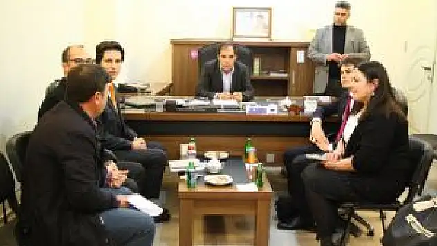 Büyükelçilik Başkatipleri Hdp'yi Ziyaret Etti