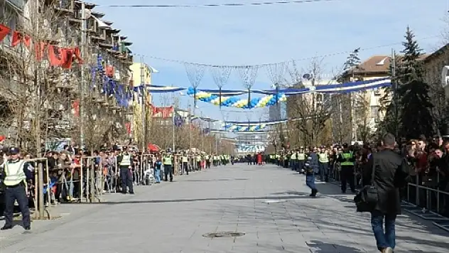 Kosova'da Bağımsızlığın 6. Yıldönümü Coşkuyla Kutlandı