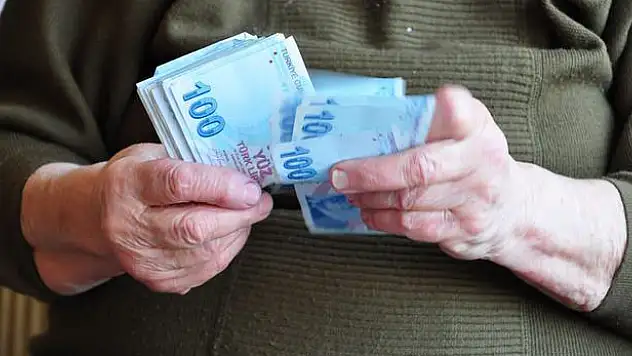 Sok! Sağlık Çalışanına Erken Emeklilik Ütopya! 82 Yıl Çalışması Gerekecek