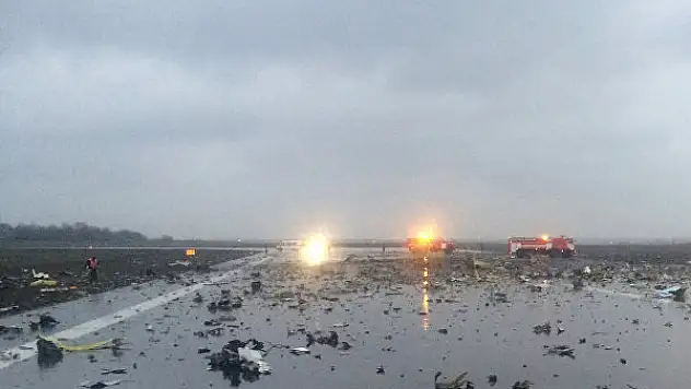 Rusya'da Uçak Düştü 61 Kişi Öldü ! Rusya'da düşen uçağın kara kutusu bulundu