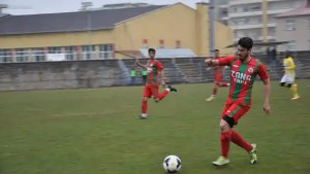 Muş'ta Futbol: Bölgesel Amatör Lig Maçı