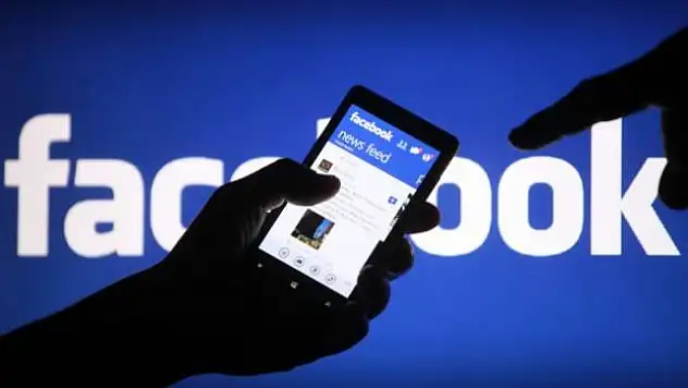 Facebook Şokta! 24 Saatte Kaybettiği Maddi Zarar Uçuk Fiyatlarda