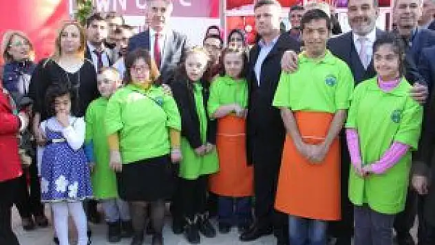 Elazığ'da 'Down Kafe' Açıldı