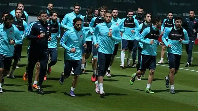A Milli Futbol Takımı hazırlıklarını sürdürdü Volkan Demirel'in İlk Açıklaması ?