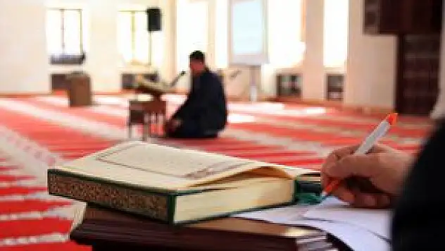 Malatya'da Kur'an-ı Kerim'i Güzel Okuma Yarışması Yapıldı 10 Öğrenci Katıldı