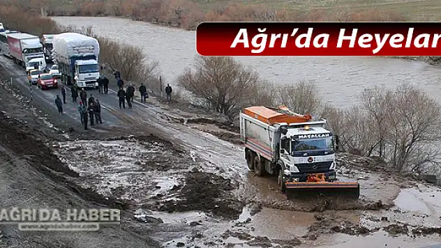 Ağrı'da Heyelan Nedeniyle Hamur Deresi 2 Saat Trafiğe Kapandı !