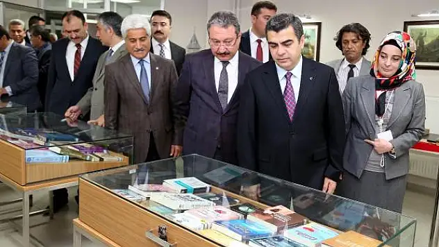 Kayseri Valisi Orhan Düzgün: Haftasonunu çocuklarınızla kütüphanede geçirin