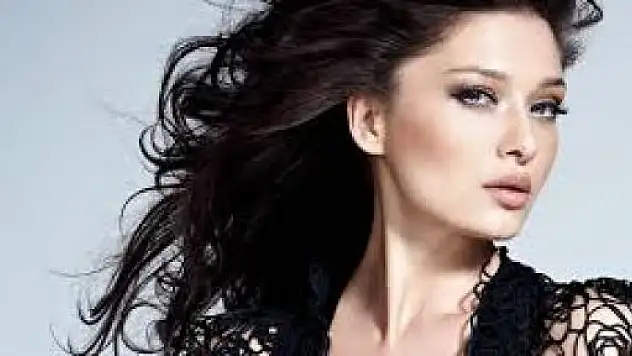 Paramparça (Gülseren) Nurgül Yeşilçay Kimdir ? - 2 Nisan 2016 Cumartesi TV Programları