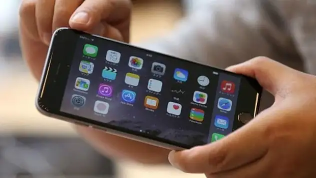 iPhone 7S'in OLED giriş ekranı