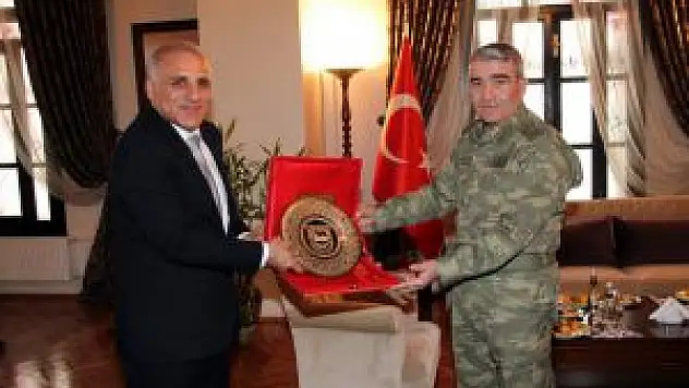 3. Ordu Komutanı Orgeneral Savaş'tan Vali Zorluoğlu'na Ziyaret