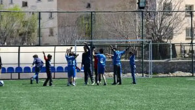 Hizan'da Okullar Arası Futbol Turnuvası