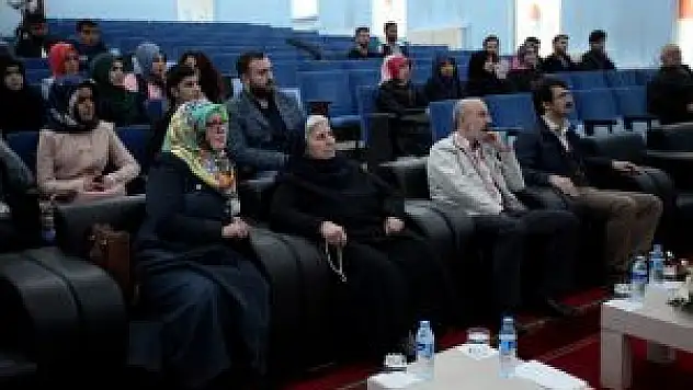 'Osmanlıda Kadın Ve Zerafet' Konferansı