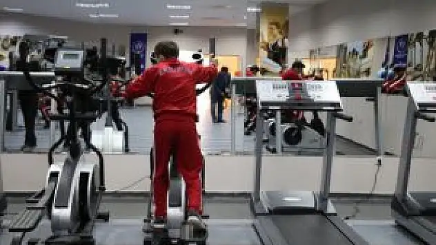 Sporcular İçin Yüksek İrtifa Kondisyon Salonu Hizmete Açıldı