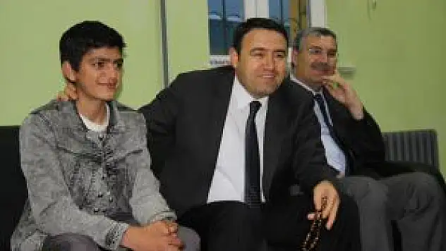 Ağrı Valisi Işın'ın Öğrenci Yurdu Ziyareti