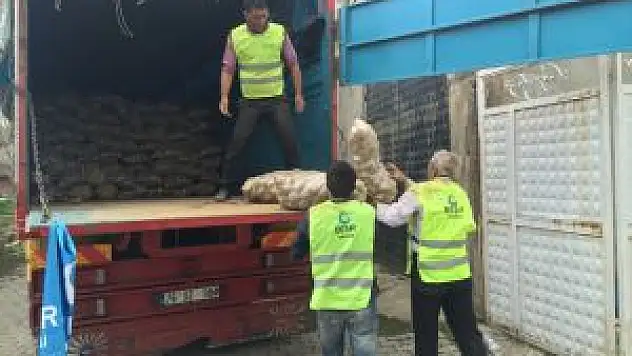 Ağrı'dan Suriye'ye Yardım Tırı