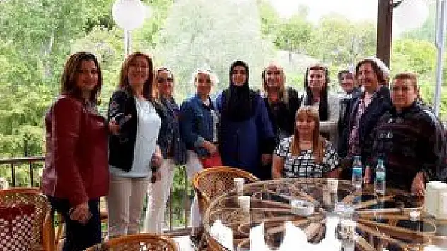 Kadın Muhtarlar Keban'ı Gezdi