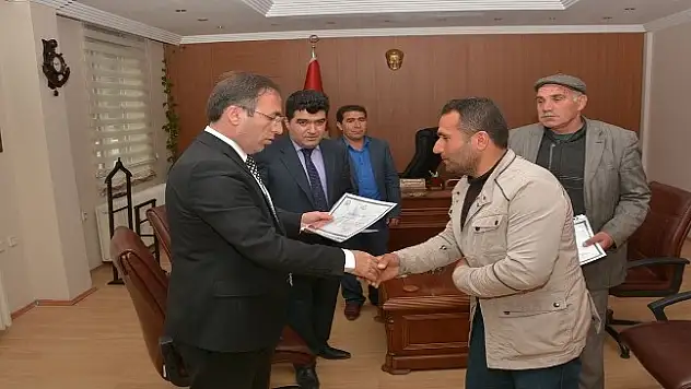 Çatak'ta Başarılı Çiftçiler Ödüllendirildi