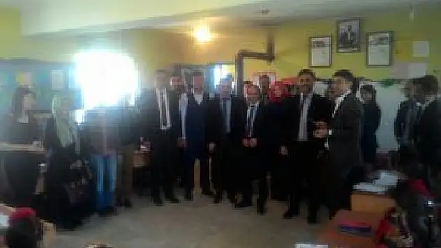 Stajyer Öğretmenler Okulları Gezdi