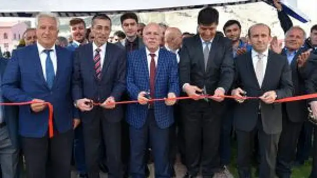 Esmek Mahallebaşı Eğitim Merkezi Ve Spor Salonu Açıldı