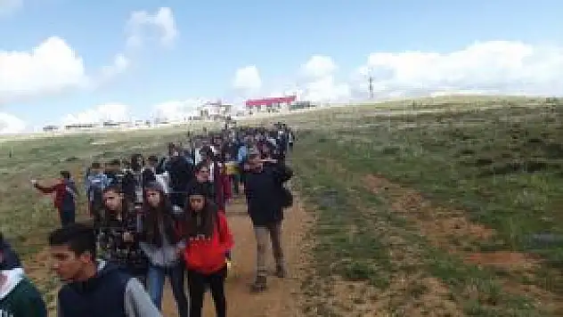 Sivrice'de Dağ Ve Doğa Yürüyüşü Yapıldı