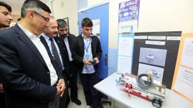 Darende'de Tübitak Bilim Fuarları Başladı