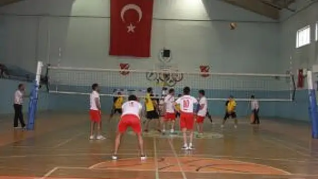 Ağrı'da 'Voleybol Turnuvası' Sona Erdi