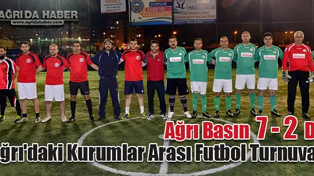 Ağrı'daki Kurumlar Arası Futbol Turnuvası Çekişmeli Devam Ediyor