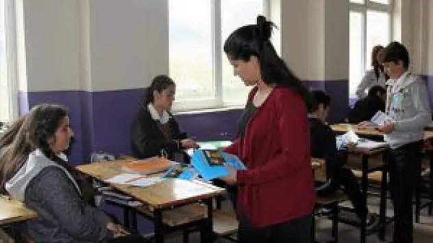 Başkale Belediyesinden Uyuşturucuyla Mücadele Çalışması