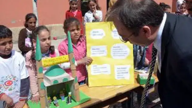 Çatak'ta Bilim Fuarı Açıldı