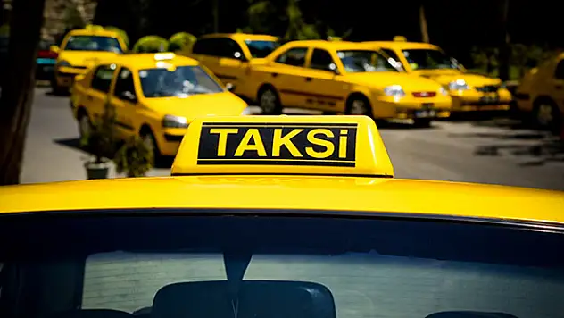 Taksilerde yeni dönem başlatıldı