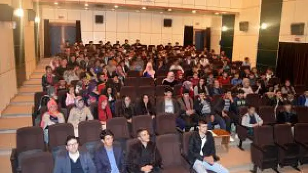 Hizan'da 'Toplumsal Yozlaşma Ve Kültürel Çöküş' Konferansı