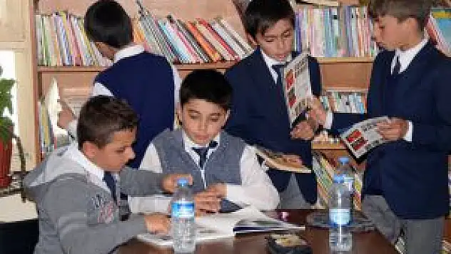 Sarıkamış'ta Kitap Okuma Alışkanlığına İlgi Artıyor