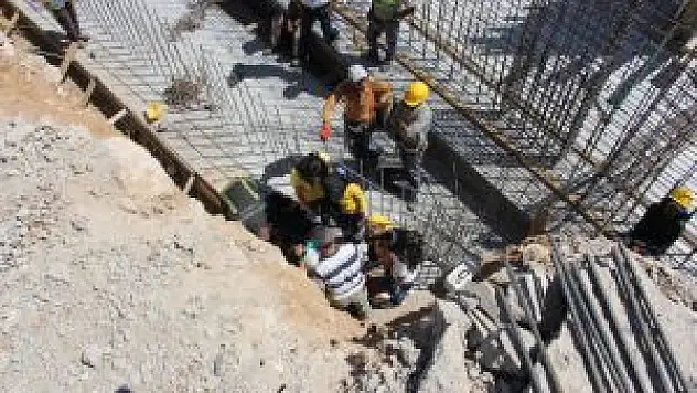 İnşaattan Düşen İşçi Yaralandı