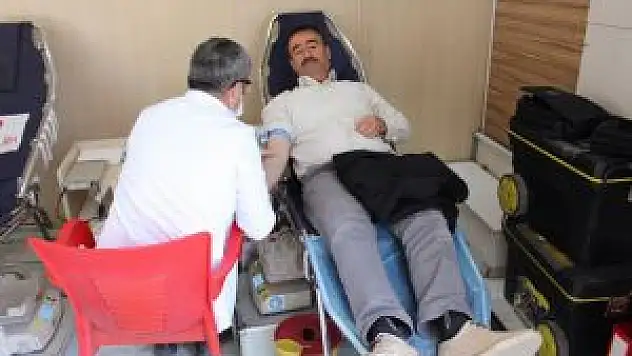 Güroymak'ta Kan Bağışı Kampanyası