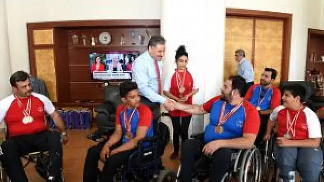 Atletizm Türkiye Şampiyonasına Katılan Sporcular Çakır'ı Ziyaret Etti