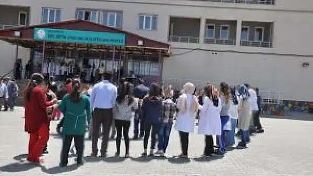 Engelli Öğrencilere Animasyon Gösterisi