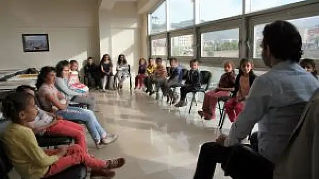 Kanser Hastası Çocuklardan Koro