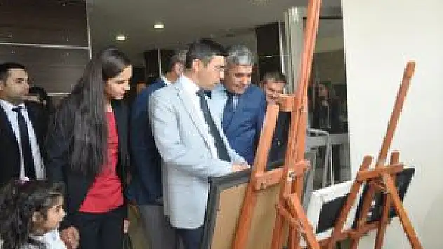 Malazgirt Hem'de Yıl Sonu Sergisi