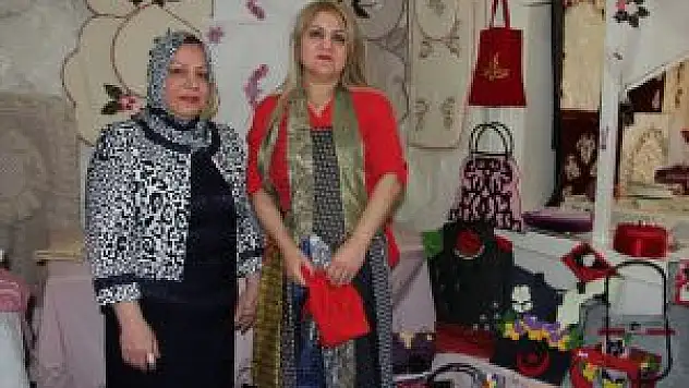 Ev Hanımlarından Sergi