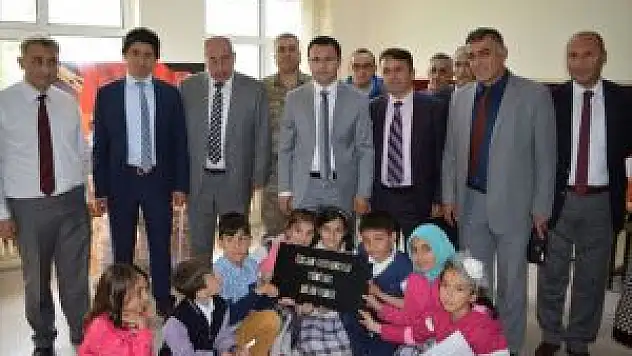 Uzundere'de Bilim Fuarı Açıldı