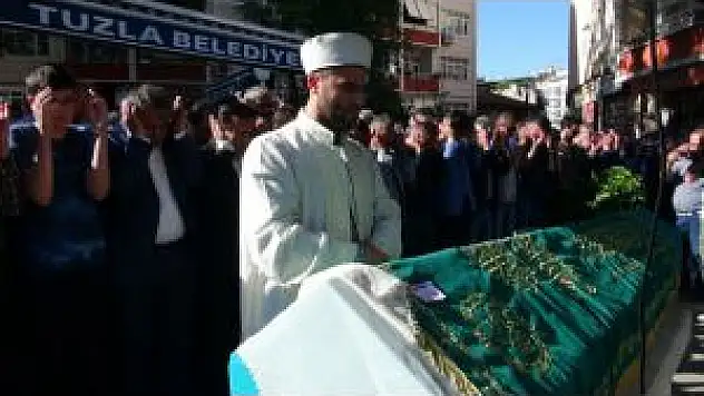 Cinayet Kurbanı Fatma Öğretmen Toprağa Verildi