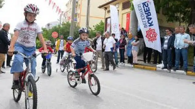 'Koşabiliyorken Koş Projesi'nde Bisikletle Yarıştılar