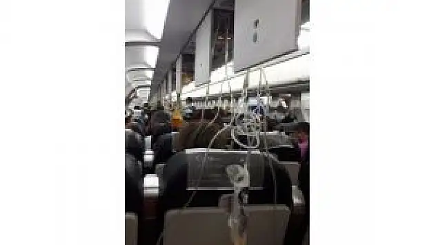 Kabin Basıncı Düşen Uçağın Oksijen Maskeleri Açıldı