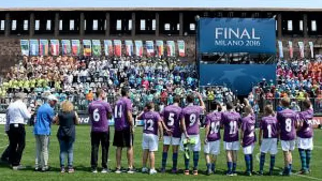 Genç Futbolcular, Dostluk İçin Milano'da Buluştu