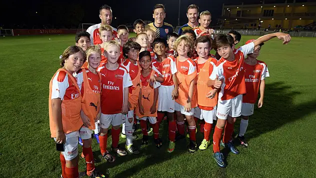 Mesut Özil, Dubai'de