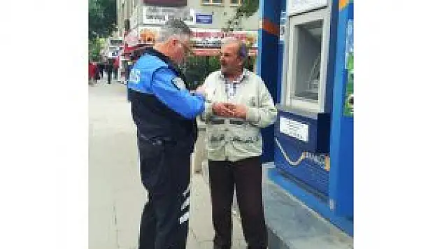 Polis, Telefon Dolandırıcılığını Son Anda Engelledi
