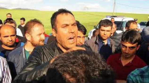 Kendilerini Beklemeyen Servislere Kızan İşçiler, Şehir Merkezine Doğru Yürüdü