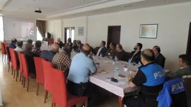 Nevşehir'de Polisler Muhtarlarla Buluştu
