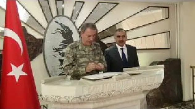 Genelkurmay Başkanı Akar, Mardin Valisi Koçak'ı Ziyaret Etti